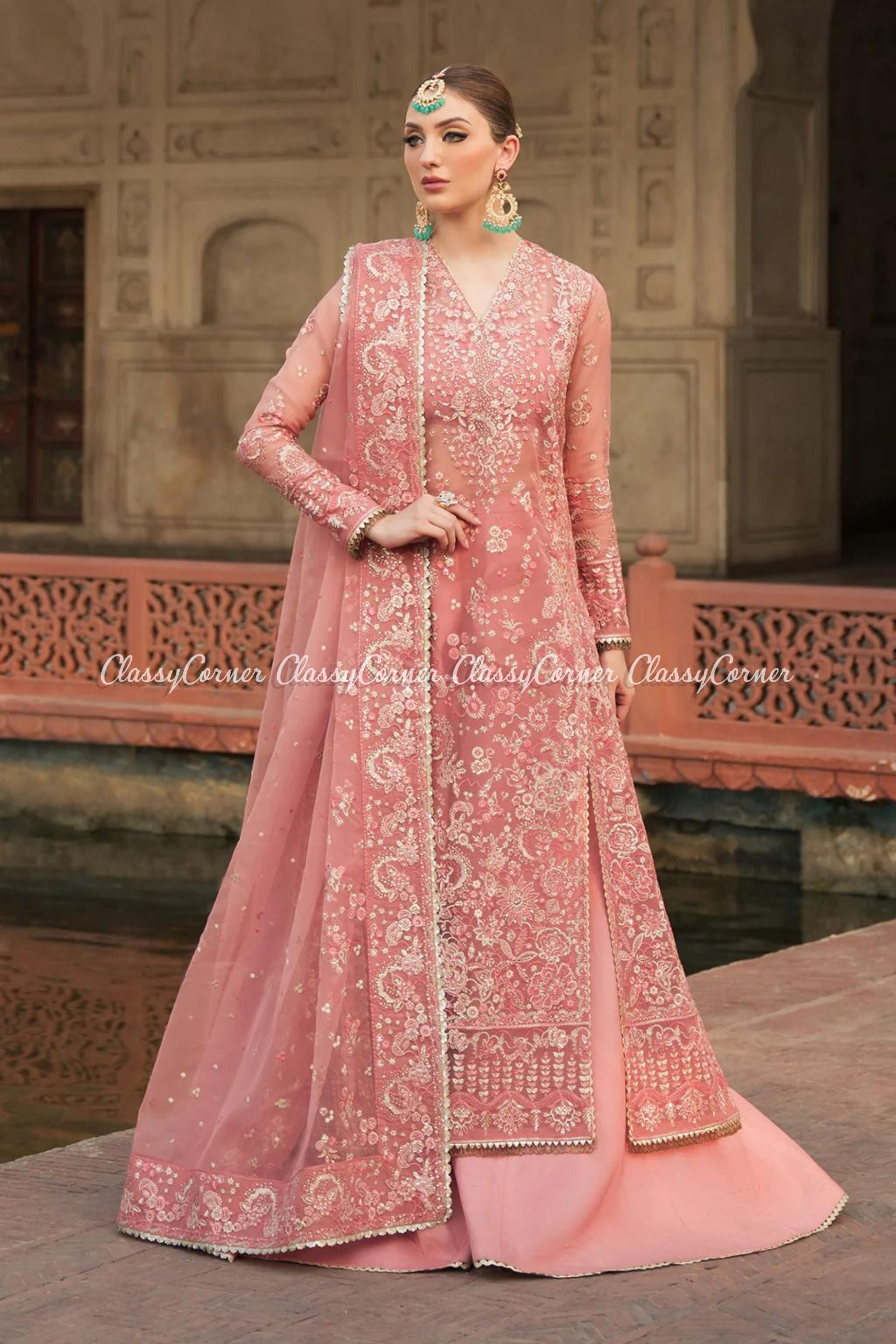 Pakistani Wedding Outfits For Guests 