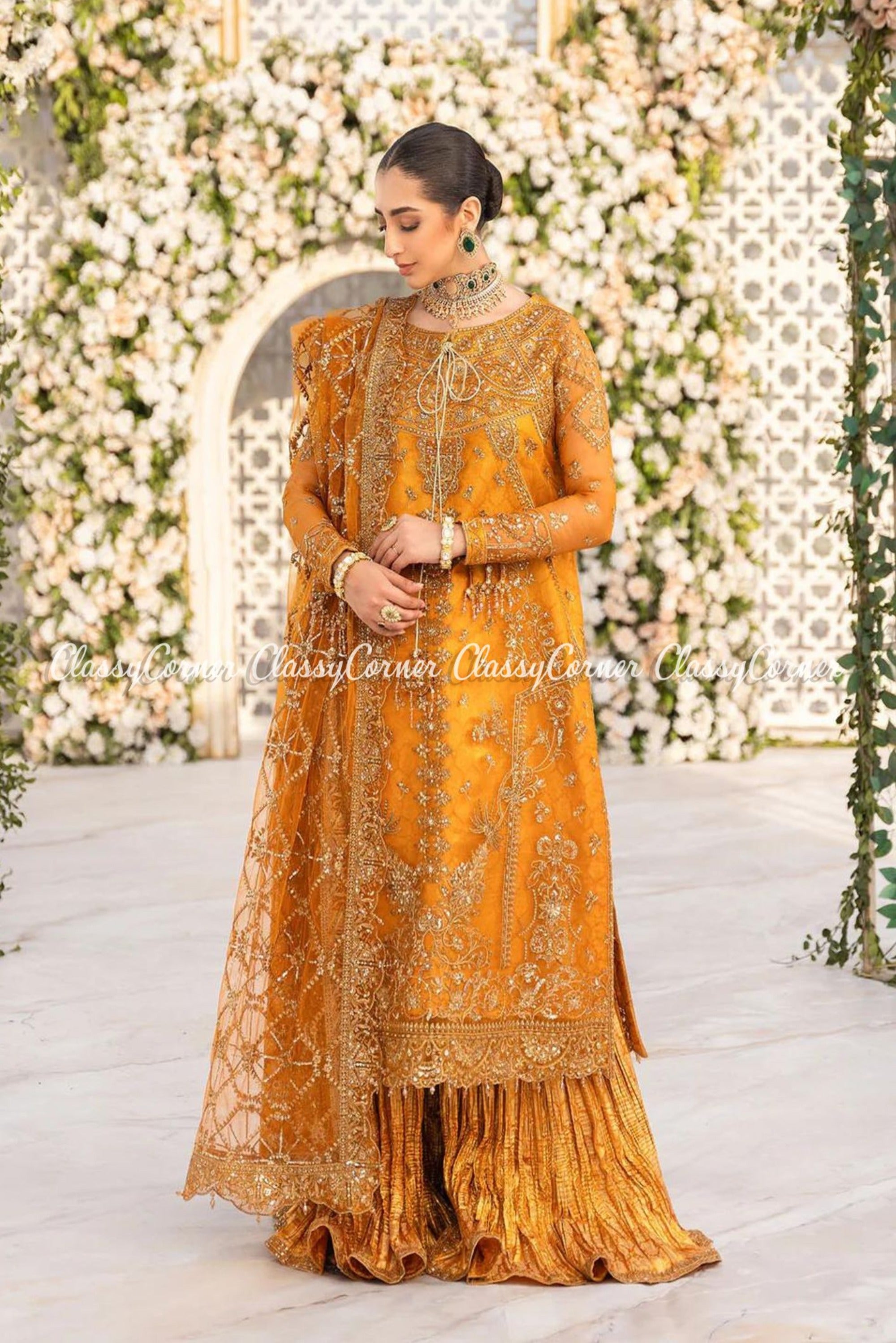 pakistani wedding outfit designers