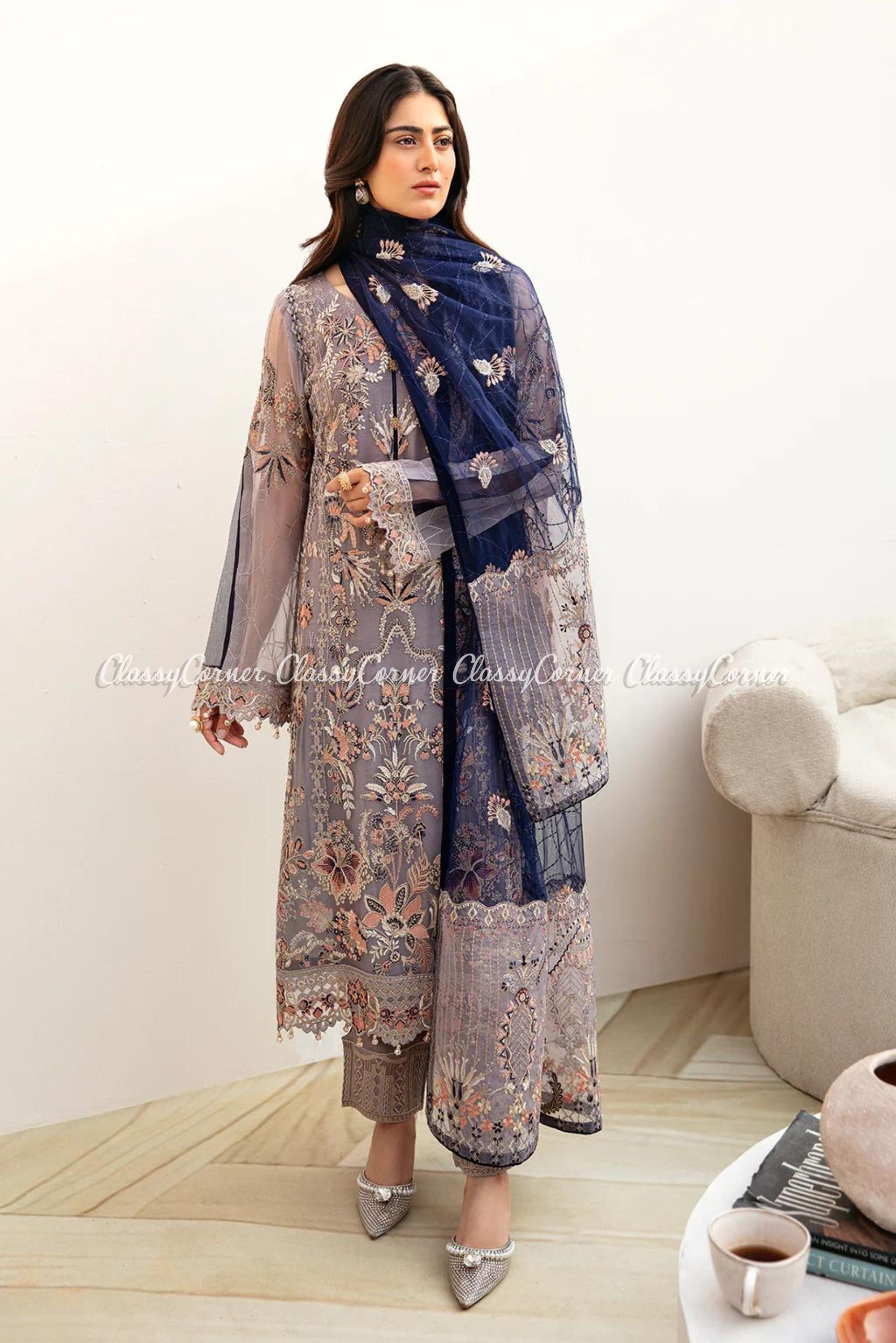 Pakistani Semi Formal Outfits For Women 