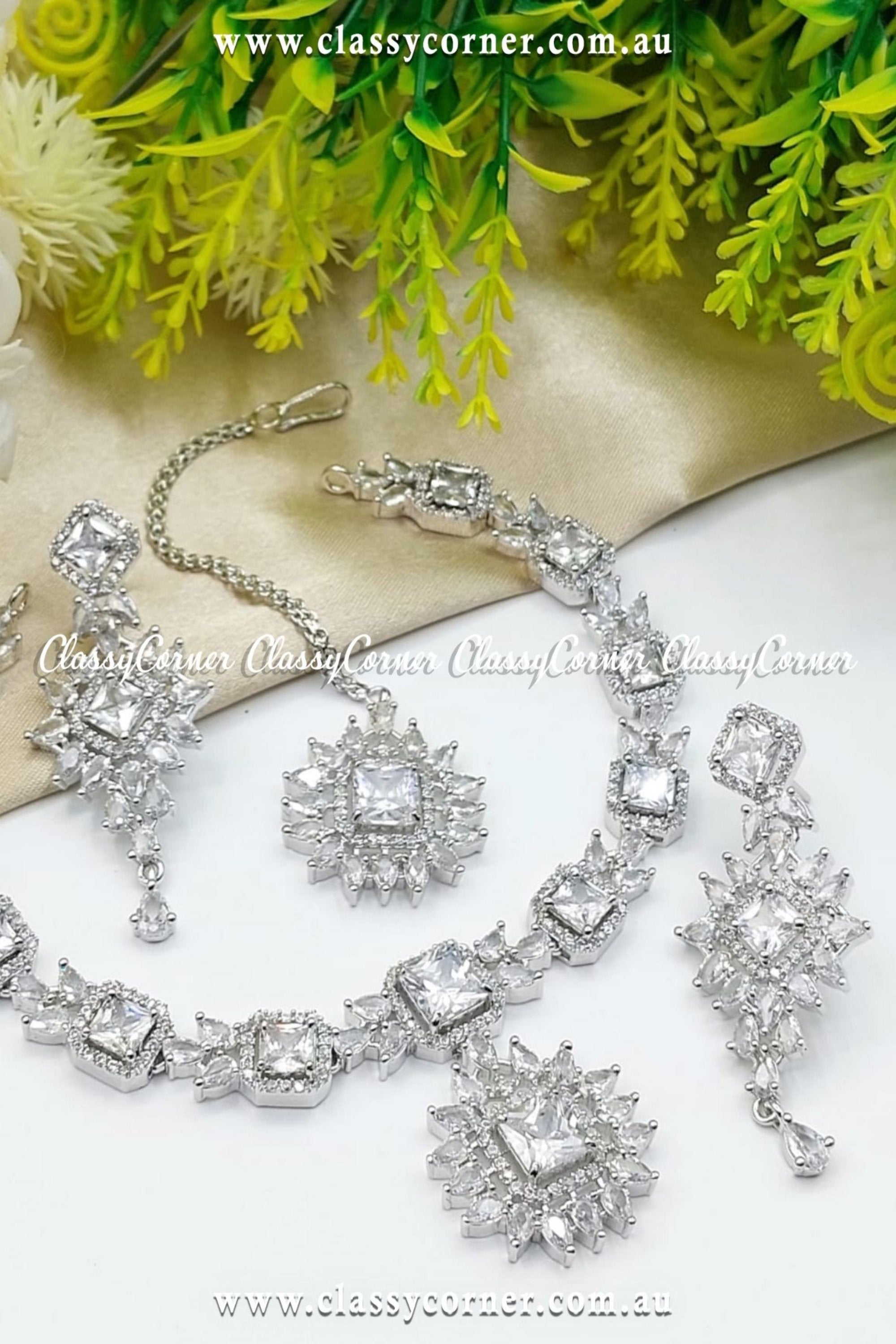 Elegant Silver Necklace Set - Classy Corner